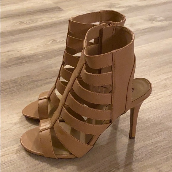 Heels - Picture 3 of 5